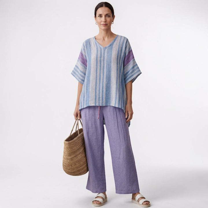 Carlotta – Top elegante en lavanda y azul cielo con pantalón de lino