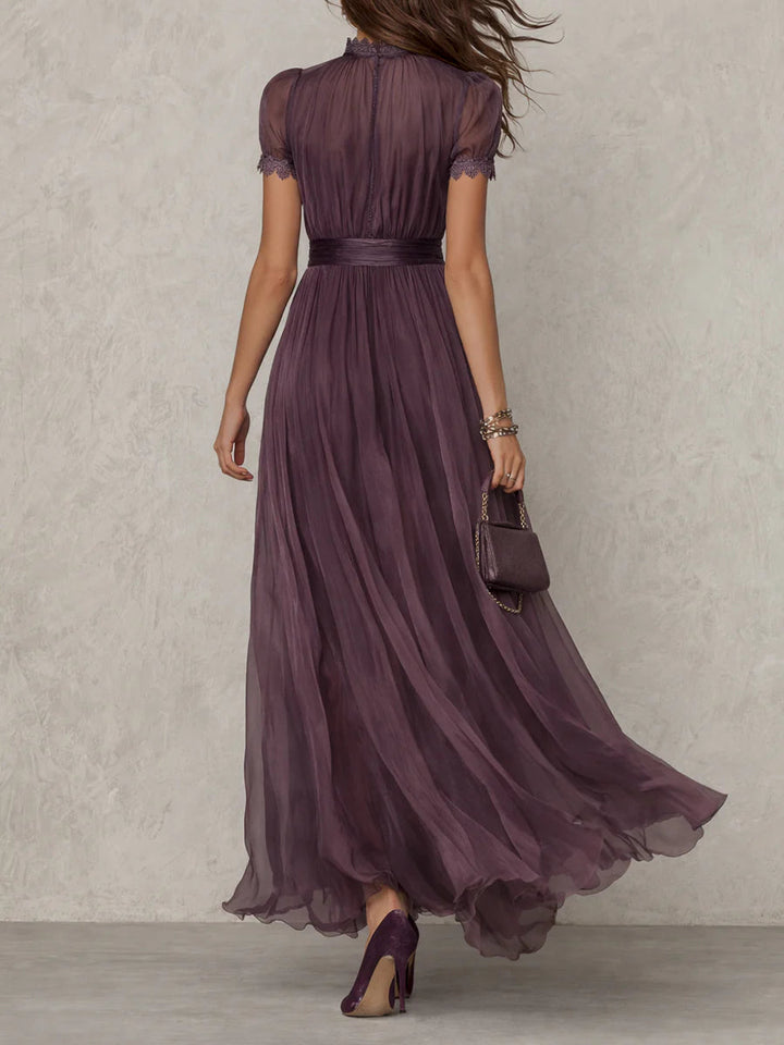 Flavia - Vestidito largo morado con escote en forma de corazón