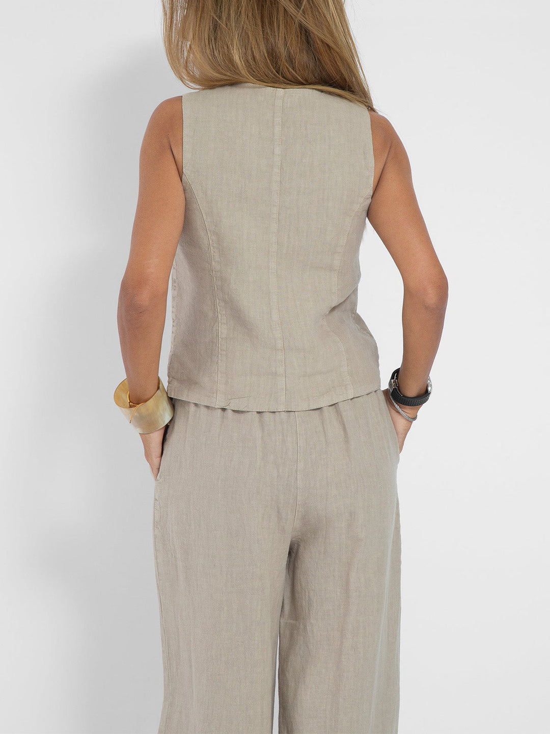 Aira – Elegant two-piece set with vest and wide-leg pants